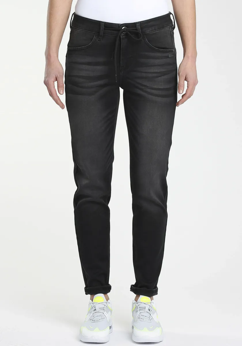 Брюки-джогг GANG "94JOLINE JOGG", с ремешком в тон, черный
Брюки-джогг GANG "94JOLINE JOGG", с ремешком в тон, черный