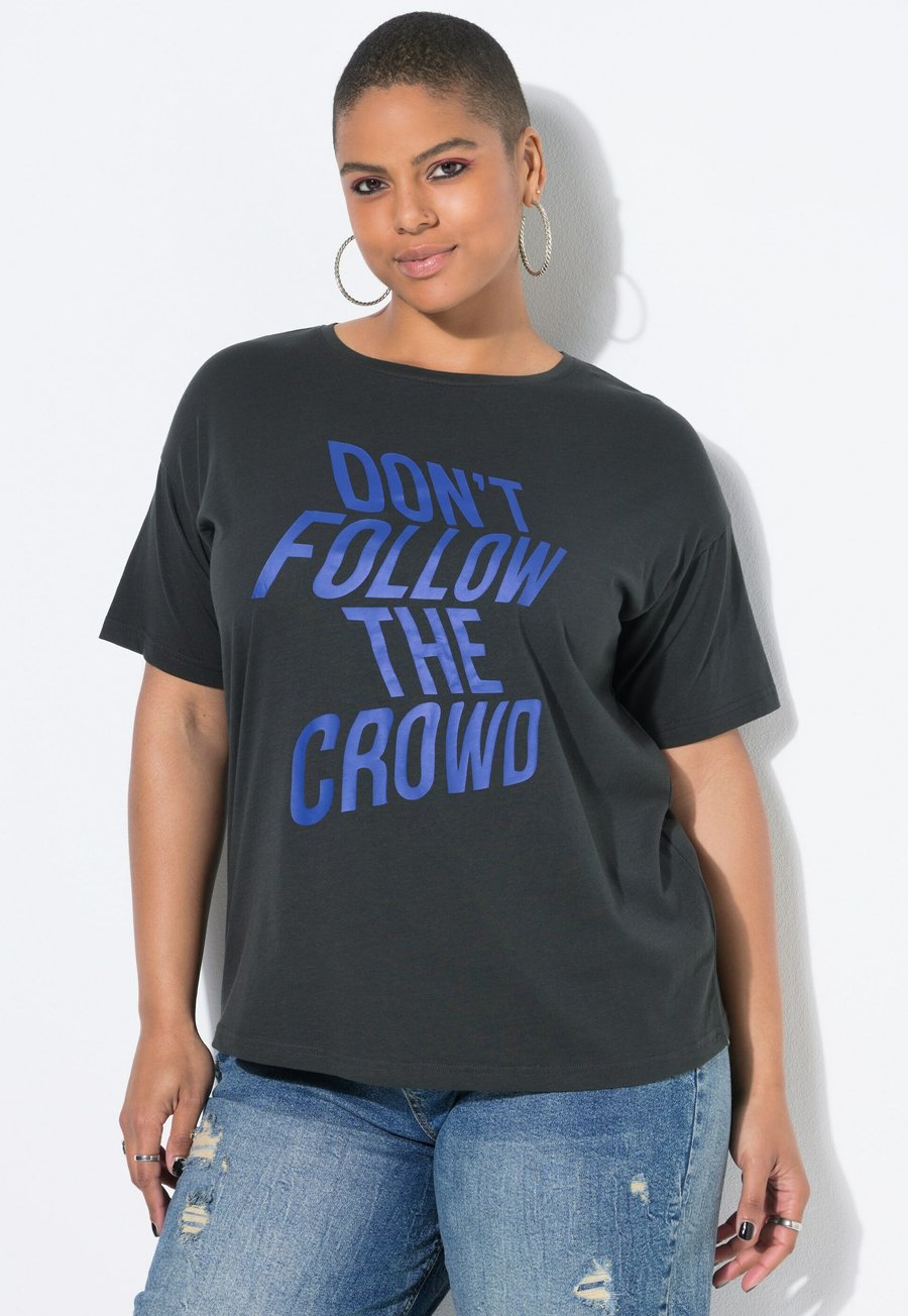 Футболка Studio Untold DON'T FOLLOW THE CROWD GRAPHIC, Anthracite/Taupe, Черный, Футболка Studio Untold DON'T FOLLOW THE CROWD GRAPHIC, Anthracite/Taupe
Футболка Studio Untold DON'T FOLLOW THE CROWD GRAPHIC, Anthracite/Taupe, Черный, Футболка Studio Untold DON'T FOLLOW THE CROWD GRAPHIC, Anthracite/Taupe