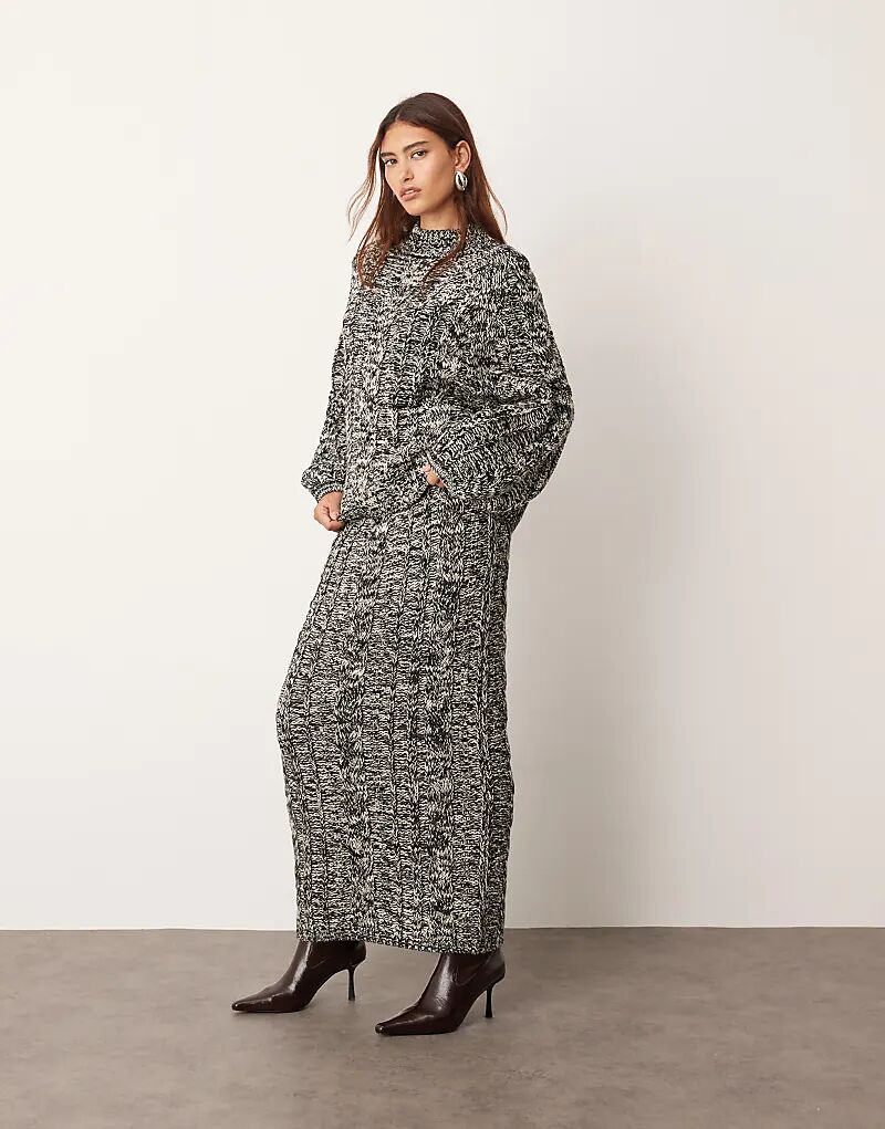 Юбка миди ARRANGE с косами и столбиками в монохромном исполнении
Юбка миди ARRANGE с косами и столбиками в монохромном исполнении