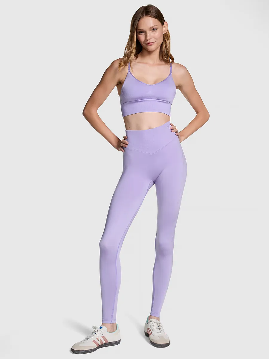 Бесшовный удлиненный атласный спортивный бюстгальтер Pink, сиреневый
Бесшовный удлиненный атласный спортивный бюстгальтер Pink, сиреневый