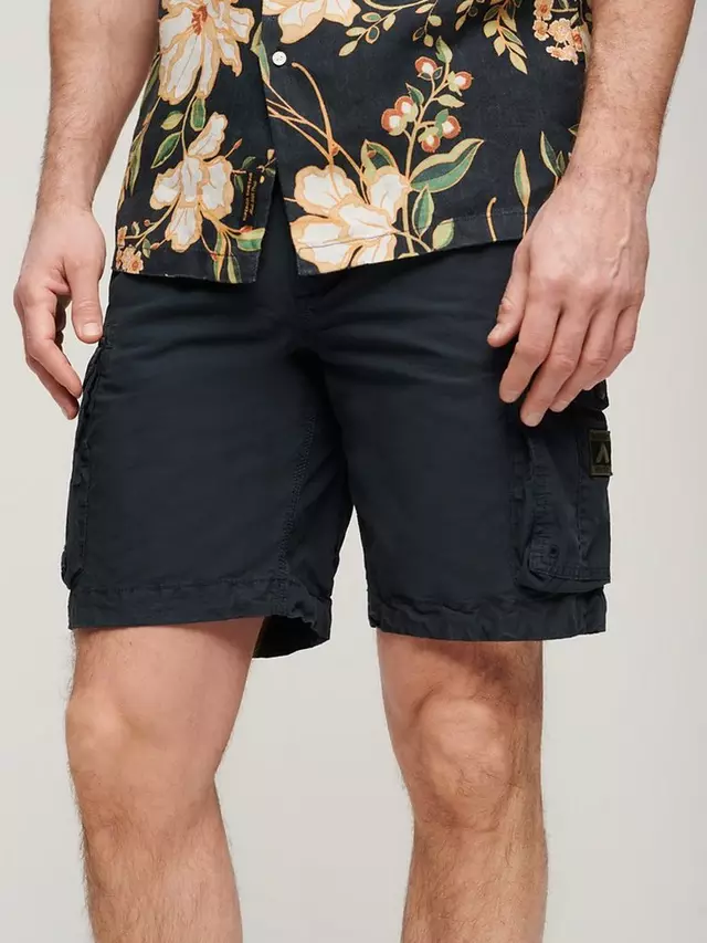 Шорты Superdry Parachute Light, цвет eclipse/navy
Шорты Superdry Parachute Light, цвет eclipse/navy