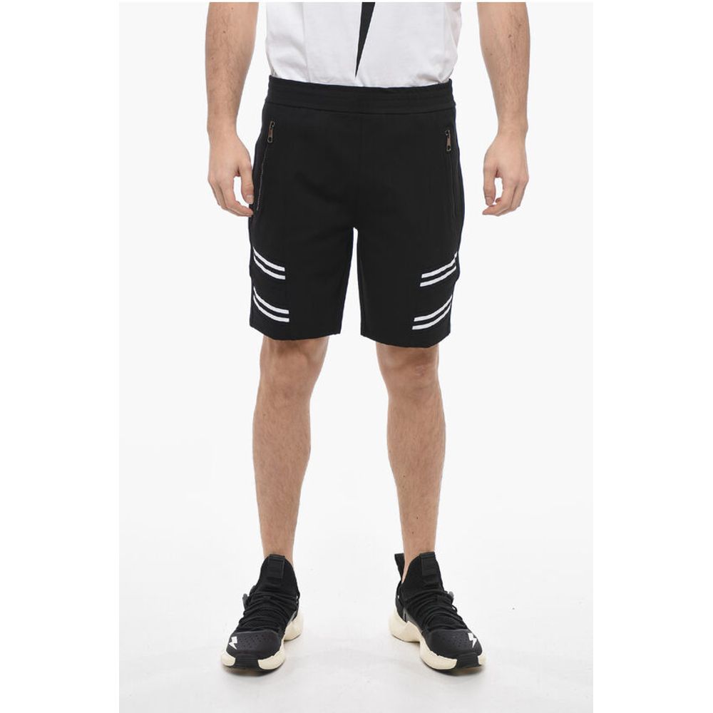 Свободные шорты VARSITY с заниженной талией и эластичными вставками Neil Barrett, Black
Свободные шорты VARSITY с заниженной талией и эластичными вставками Neil Barrett, Black