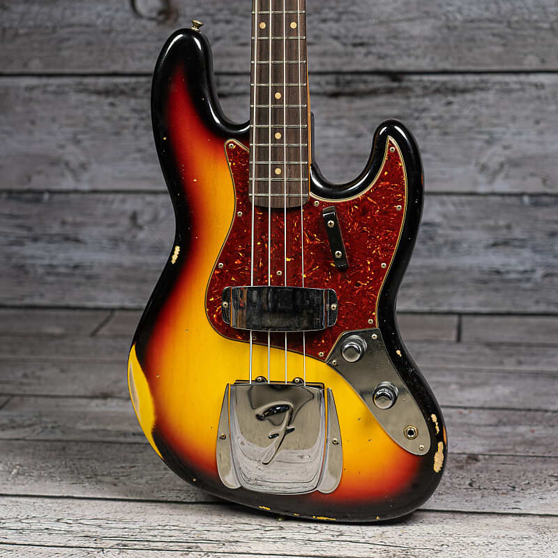 Басс гитара Fender '62 J Bass Relic - 3-Color Sunburst
Басс гитара Fender '62 J Bass Relic - 3-Color Sunburst