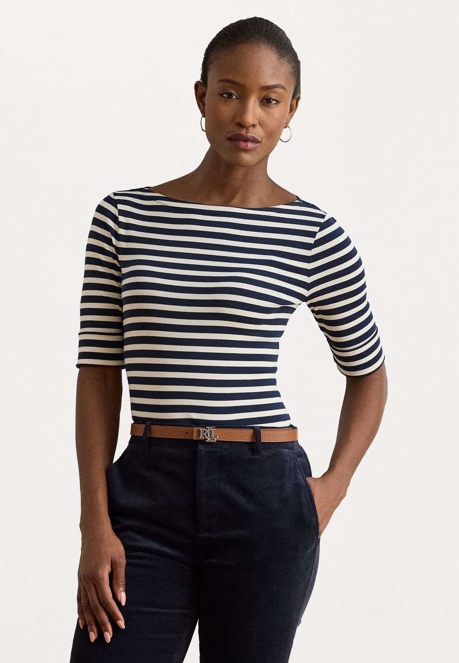 Топ Lauren Ralph Lauren STRIPED STRETCH COTTON BOATNECK TEE, Navy/Cream/Dark Blue
Топ Lauren Ralph Lauren STRIPED STRETCH COTTON BOATNECK TEE, Navy/Cream/Dark Blue