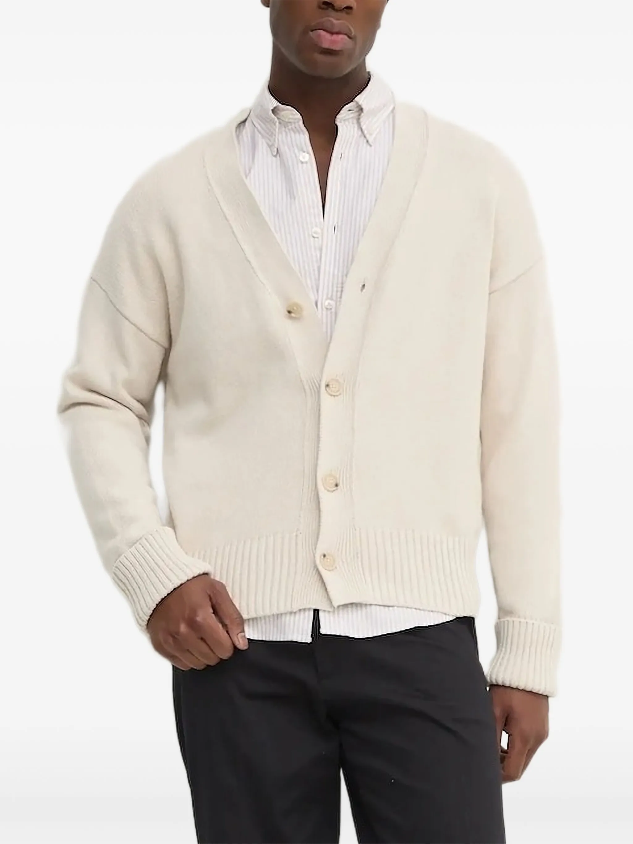 Кардиган на пуговицах Boss, бежевый
Кардиган на пуговицах Boss, бежевый