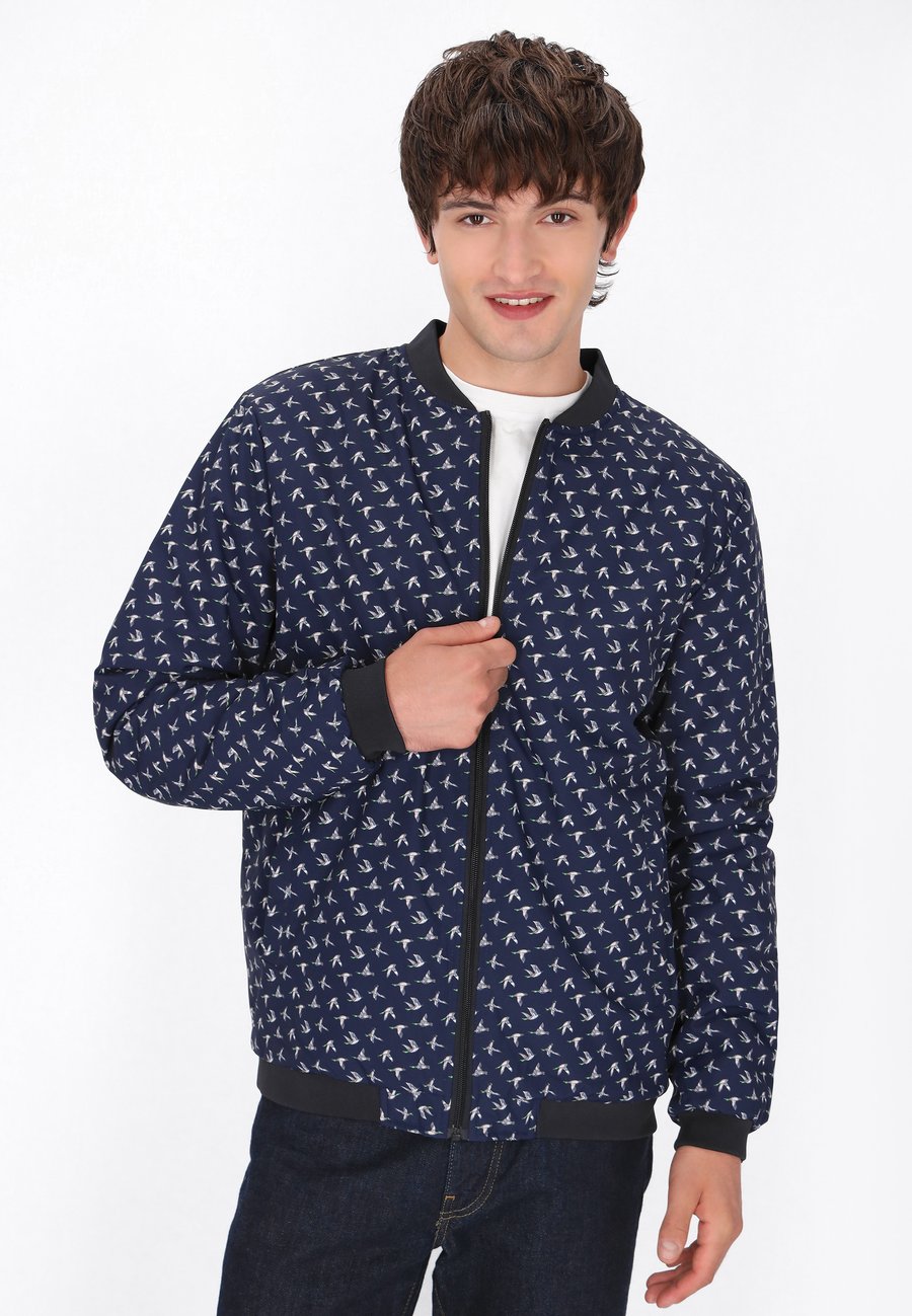 Куртка Mo Bomber Jacket, Navy Multicolor/Dark Blue
Куртка Mo Bomber Jacket, Navy Multicolor/Dark Blue