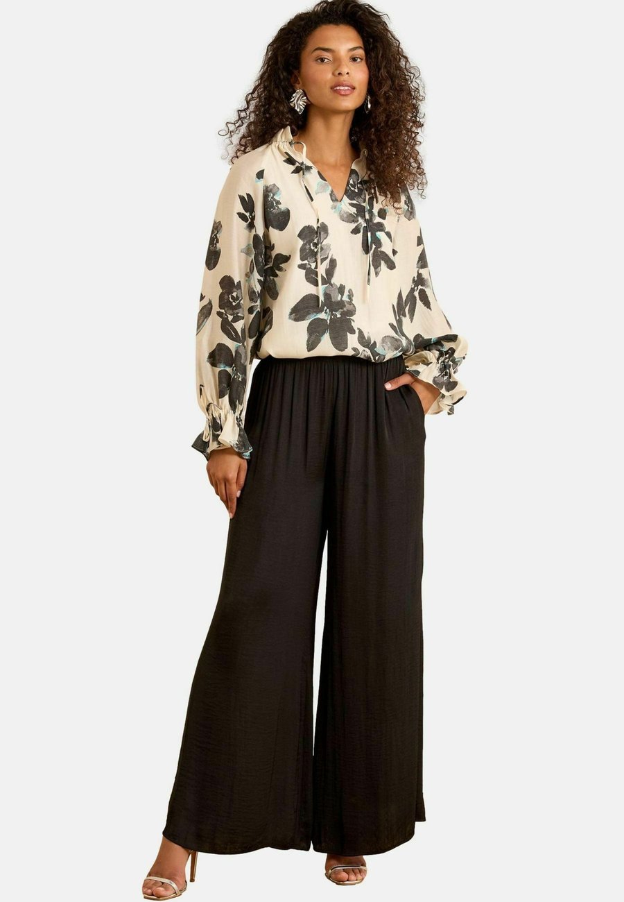 Блуза Love & Roses PETITE FIT, White Ecru Floral/White
Блуза Love & Roses PETITE FIT, White Ecru Floral/White