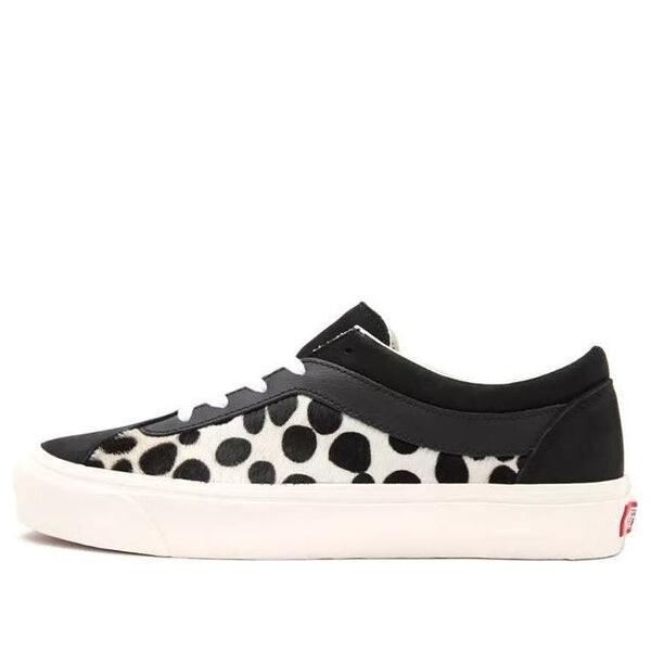 Кроссовки dalmatian bold ni low-top sneakers black/white Vans, черный
Кроссовки dalmatian bold ni low-top sneakers black/white Vans, черный