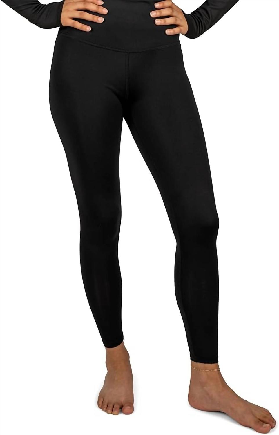 Женские брюки Cloudchaser в черном цвете BlackStrap
Женские брюки Cloudchaser в черном цвете BlackStrap