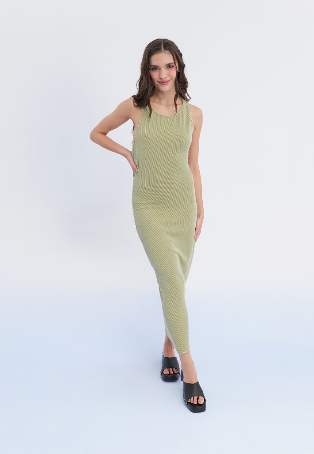 Длинное платье Even&Odd, зеленый
Длинное платье Even&Odd, зеленый