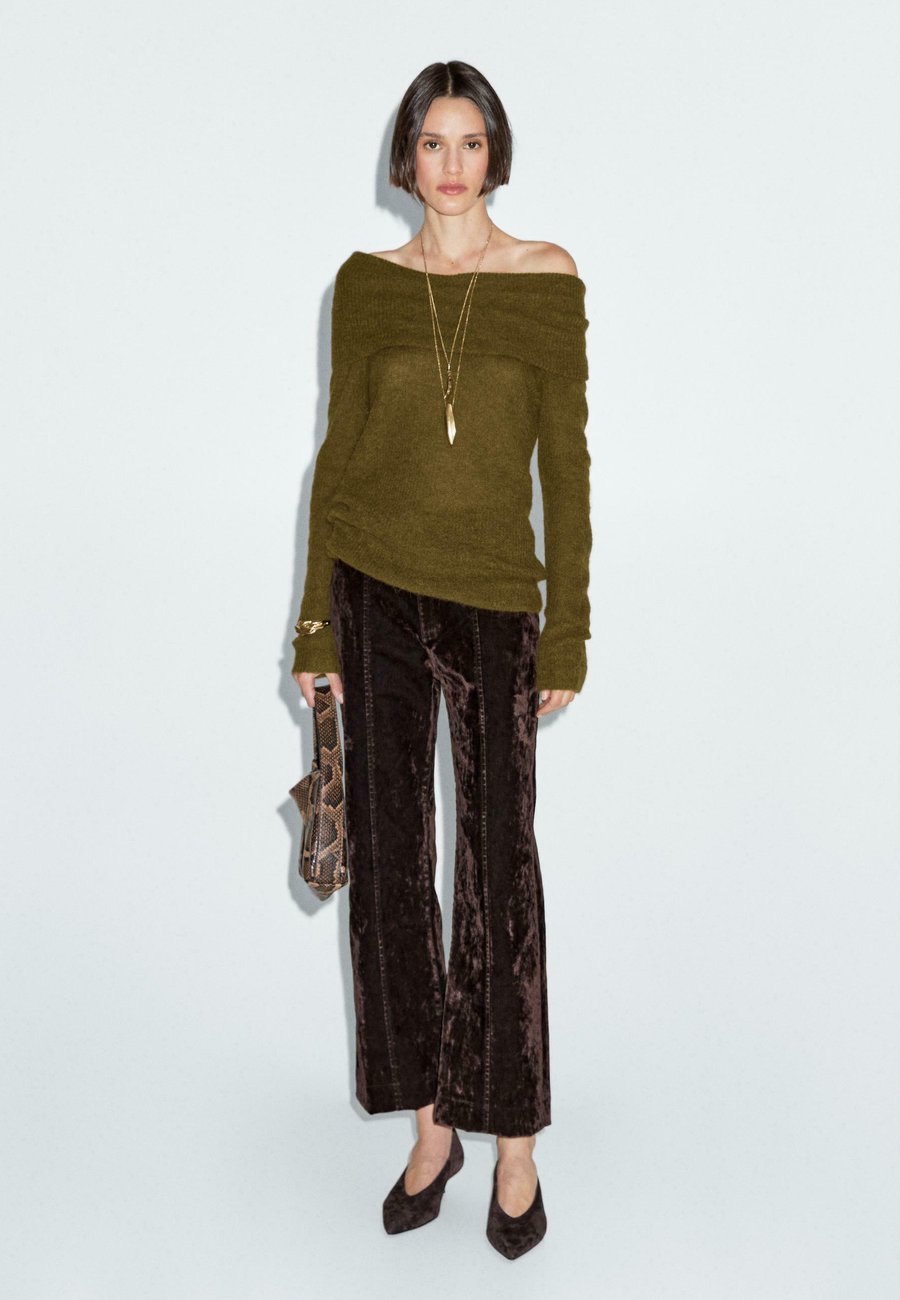 Джемпер Massimo Dutti OFF-THE-SHOULDER, Green
Джемпер Massimo Dutti OFF-THE-SHOULDER, Green