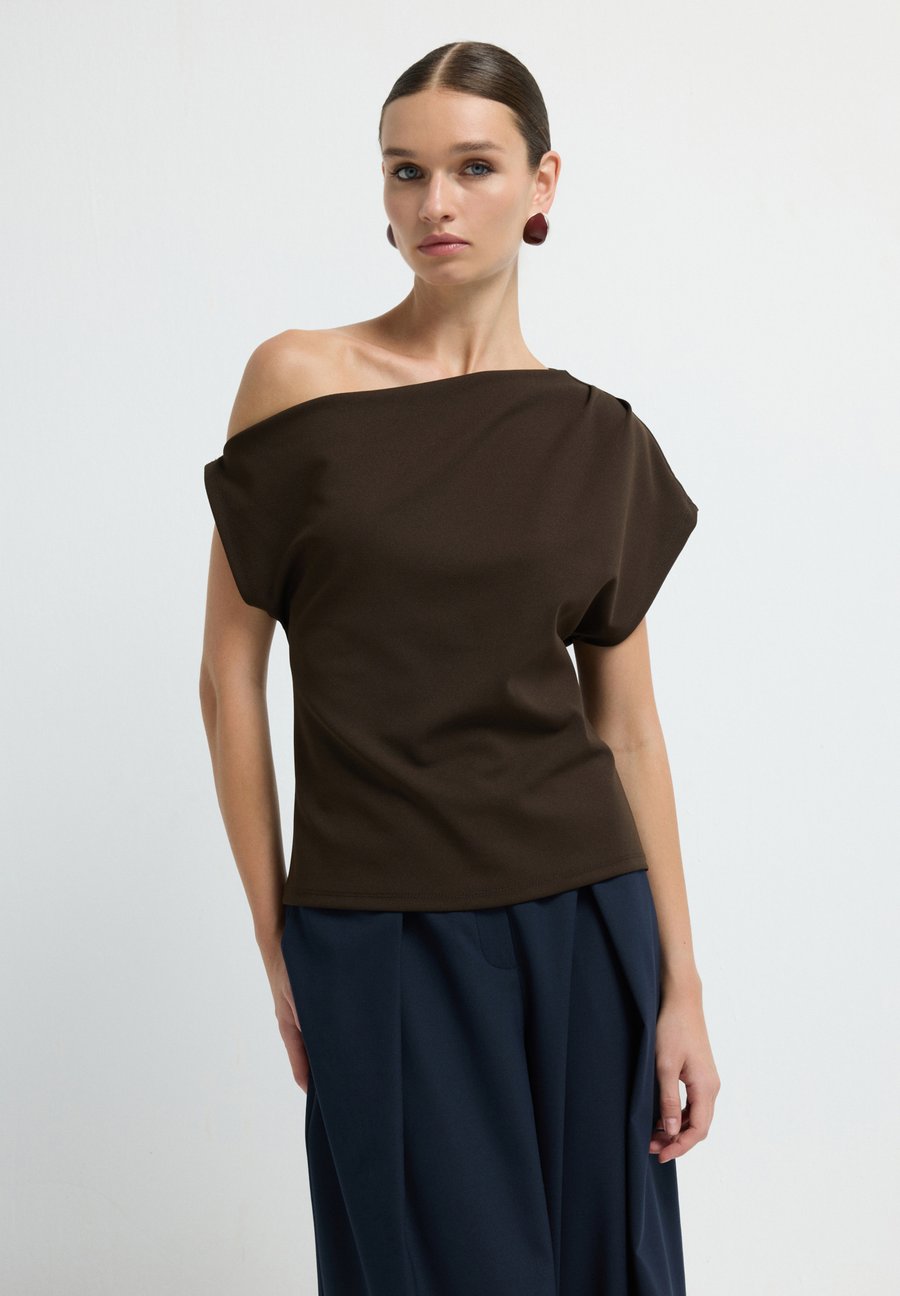 Футболка adL Print T-shirt, Brown, Коричневый, Футболка adL Print T-shirt, Brown
Футболка adL Print T-shirt, Brown, Коричневый, Футболка adL Print T-shirt, Brown