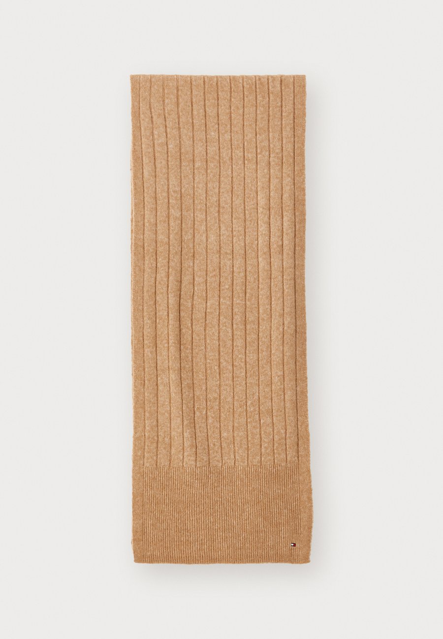 Шарф Tommy Hilfiger FLAG FLUFFY SCARF, Safari/Beige
Шарф Tommy Hilfiger FLAG FLUFFY SCARF, Safari/Beige