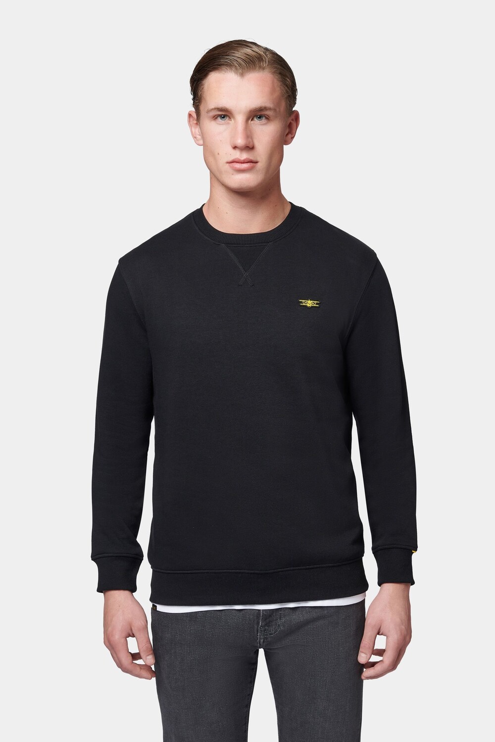 Классический мужской свитшот с круглым вырезом Flyers, черный 
Классический мужской свитшот с круглым вырезом Flyers, черный