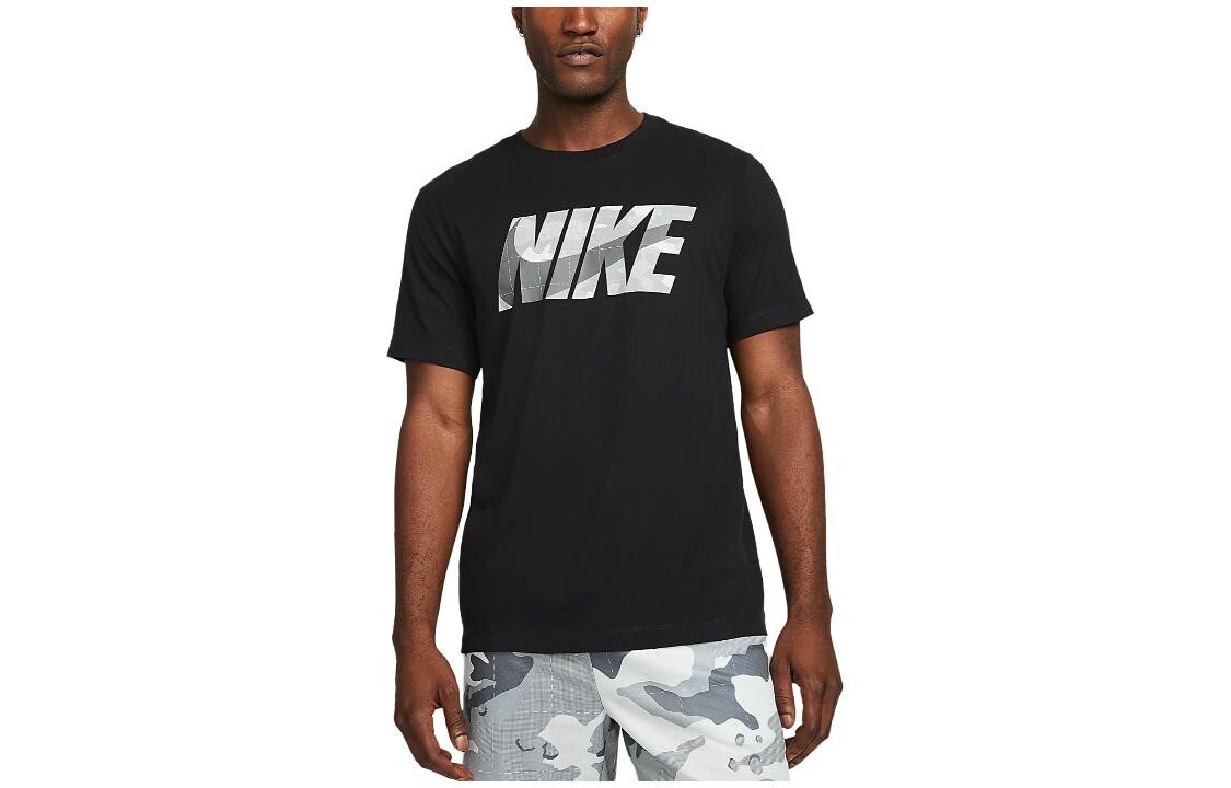 Футболка мужская черная Nike, черный 
Футболка мужская черная Nike, черный