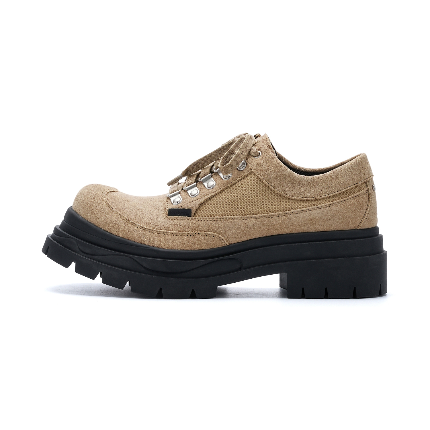 Мужские повседневные кроссовки низкие черно-коричневые R69
Мужские повседневные кроссовки низкие черно-коричневые R69