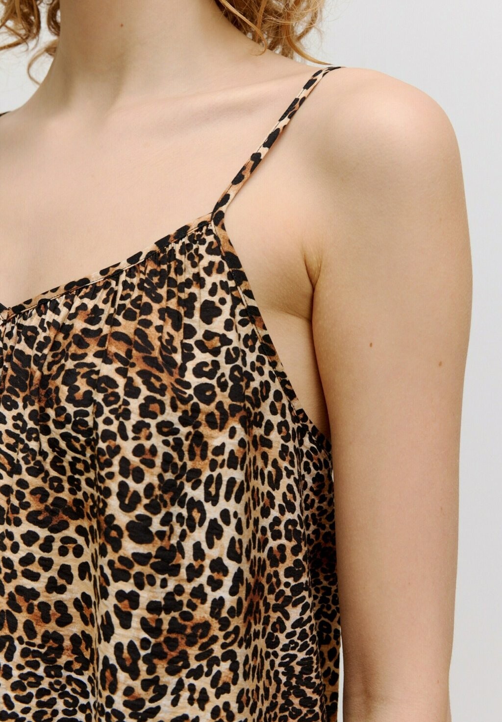 Дневное платье FREDA EDITED, цвет Mottled Light Brown
Дневное платье FREDA EDITED, цвет Mottled Light Brown