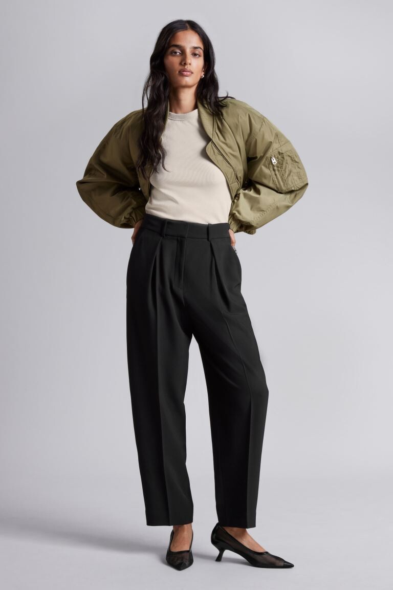 Элегантные зауженные брюки и другие истории H&M, черный
Элегантные зауженные брюки и другие истории H&M, черный