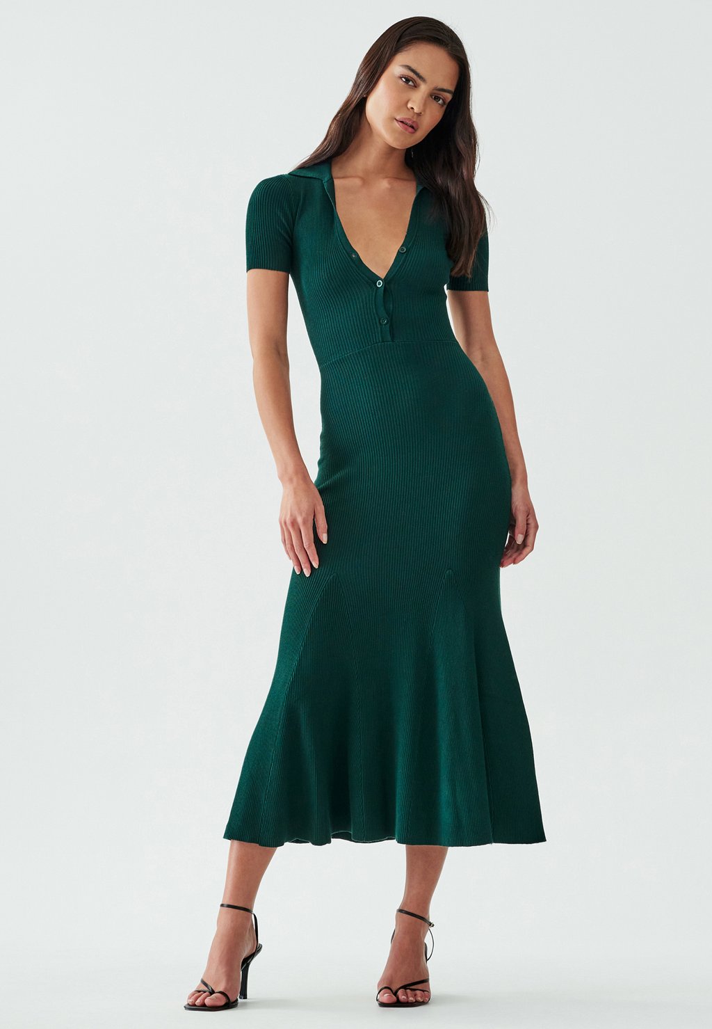 Повседневное платье BWLDR, зеленый
Повседневное платье BWLDR, зеленый