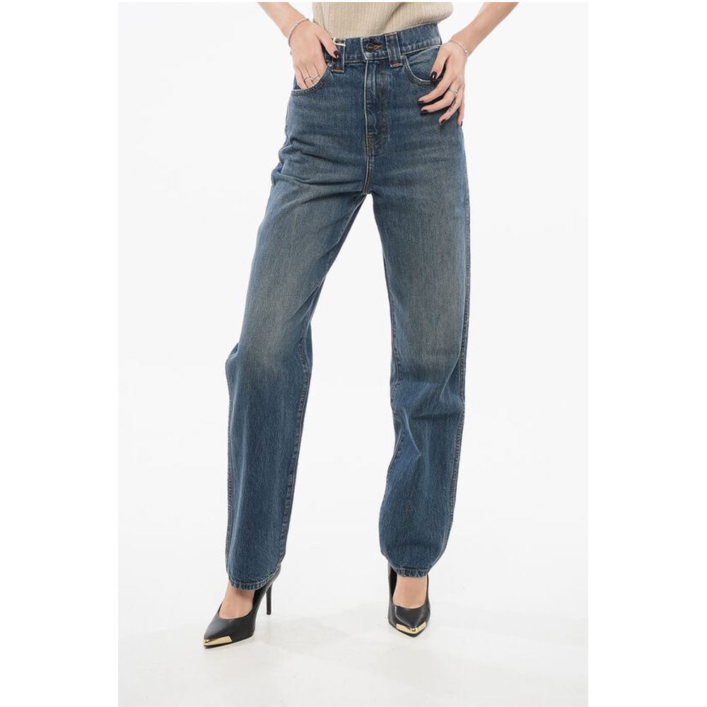 Джинсы ALBI облегающего кроя со шлевками для ремня 19 см Khaite, Blue
Джинсы ALBI облегающего кроя со шлевками для ремня 19 см Khaite, Blue