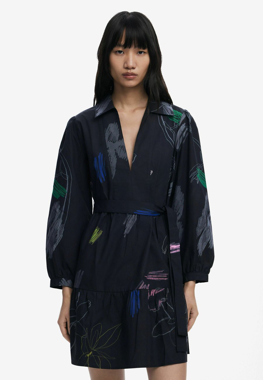 Платье Desigual Day dress, Black
Платье Desigual Day dress, Black