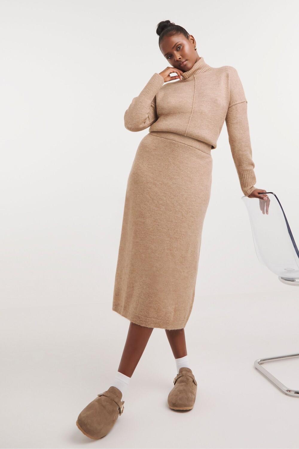 Юбка миди с узором «Губка» Simply Be, бежевый
Юбка миди с узором «Губка» Simply Be, бежевый