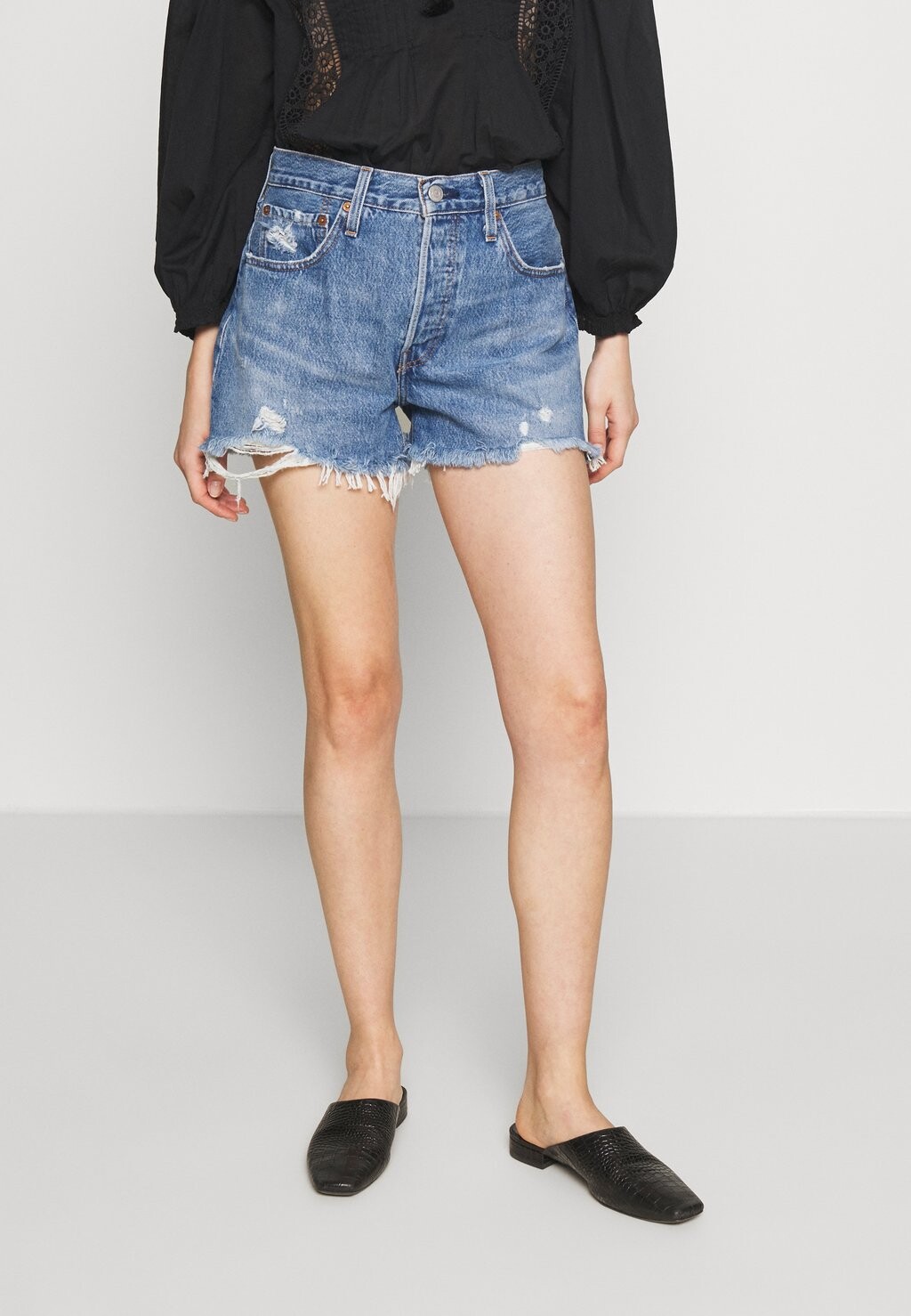 Джинсовые шорты Levi's Original, афины средней длины 
Джинсовые шорты Levi's Original, афины средней длины