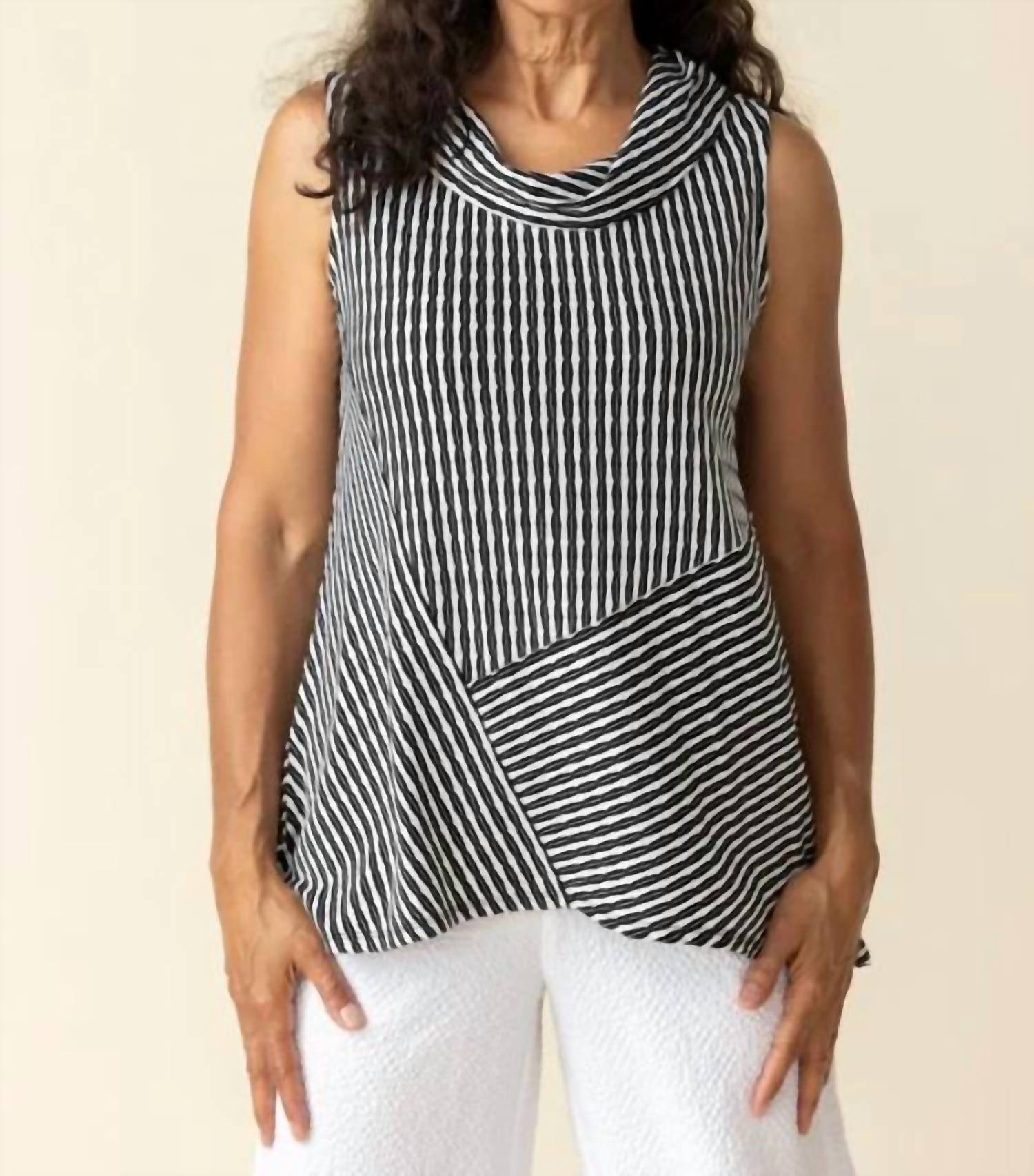 Топ без рукавов Uptown Stripe черного цвета Habitat, черный
Топ без рукавов Uptown Stripe черного цвета Habitat, черный