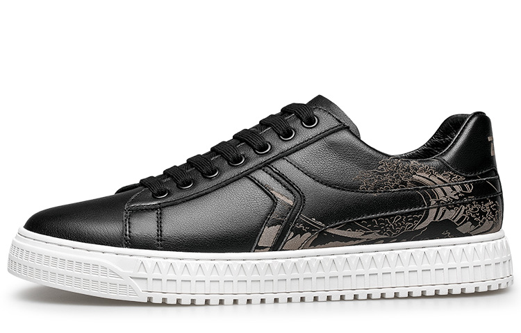 Стильные скейтбординговые кроссовки ZRO для мужчин
Стильные скейтбординговые кроссовки ZRO для мужчин