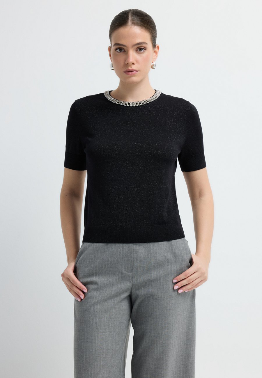 Джемпер adL Jumper, Black /Black
Джемпер adL Jumper, Black /Black