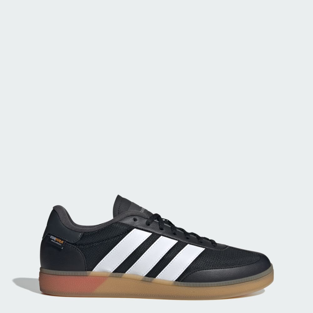 Кроссовки Adidas Training Spezial, цвет Core Black/Chalk White/Lucid Red 
Кроссовки Adidas Training Spezial, цвет Core Black/Chalk White/Lucid Red