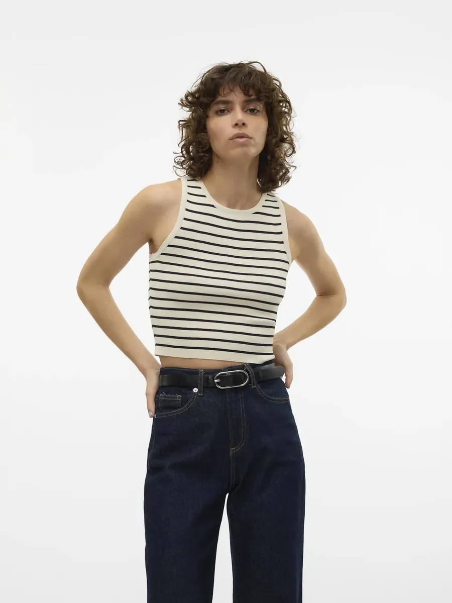 Вязаный свитер Vero Moda "VMGINNY SL O-NECK CROP TOP NOOS", цвет Eggnog Stripes:Black
Вязаный свитер Vero Moda "VMGINNY SL O-NECK CROP TOP NOOS", цвет Eggnog Stripes:Black