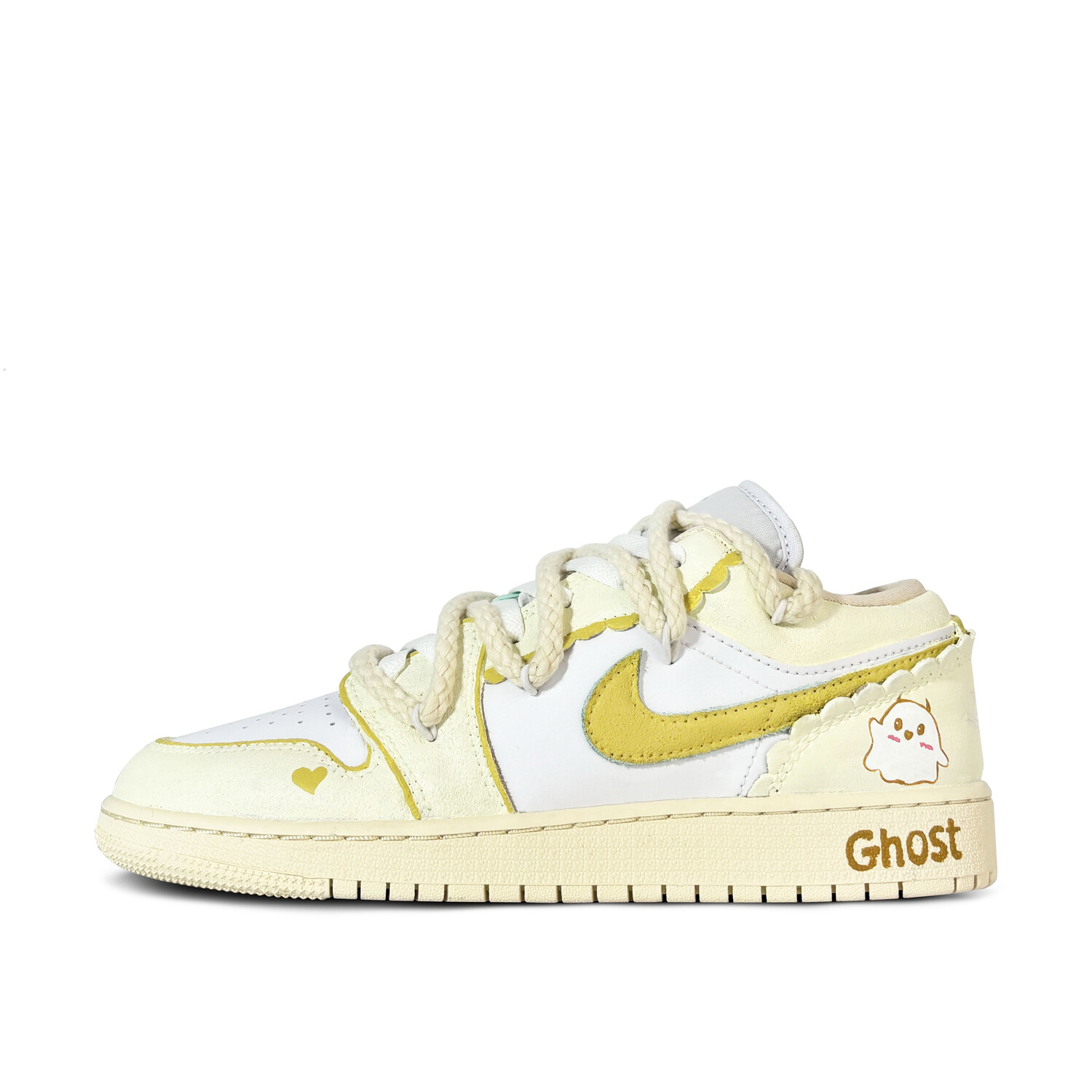 Кроссовки Air Jordan 1 Vintage Basketball Shoes Women's Low-top White, цвет Home Alone
Кроссовки Air Jordan 1 Vintage Basketball Shoes Women's Low-top White, цвет Home Alone