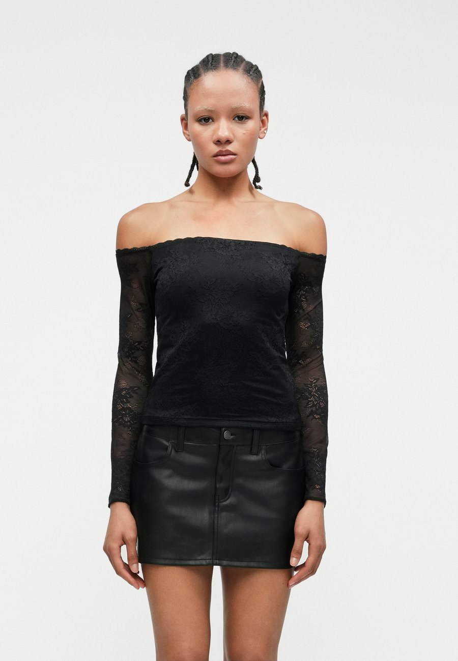 Топ Abercrombie & Fitch Long sleeved top, Black
Топ Abercrombie & Fitch Long sleeved top, Black