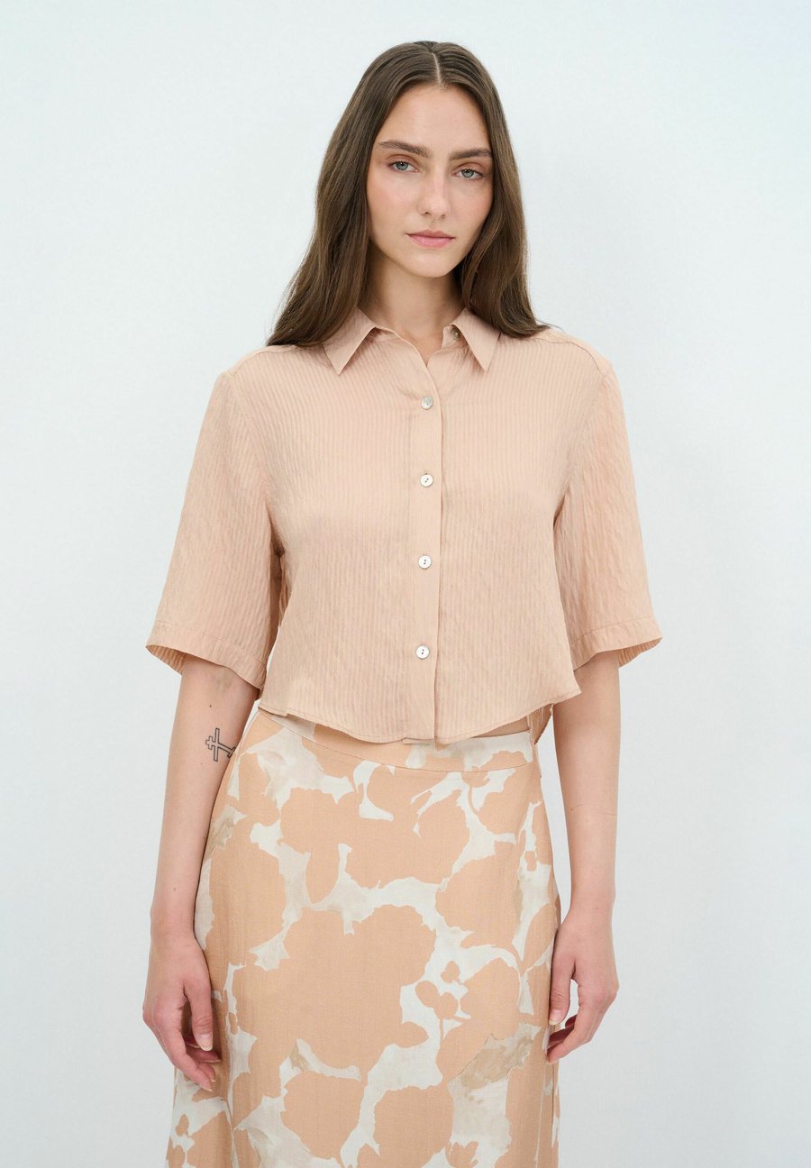 Блуза adL Button-down blouse, Powder/Salmon
Блуза adL Button-down blouse, Powder/Salmon