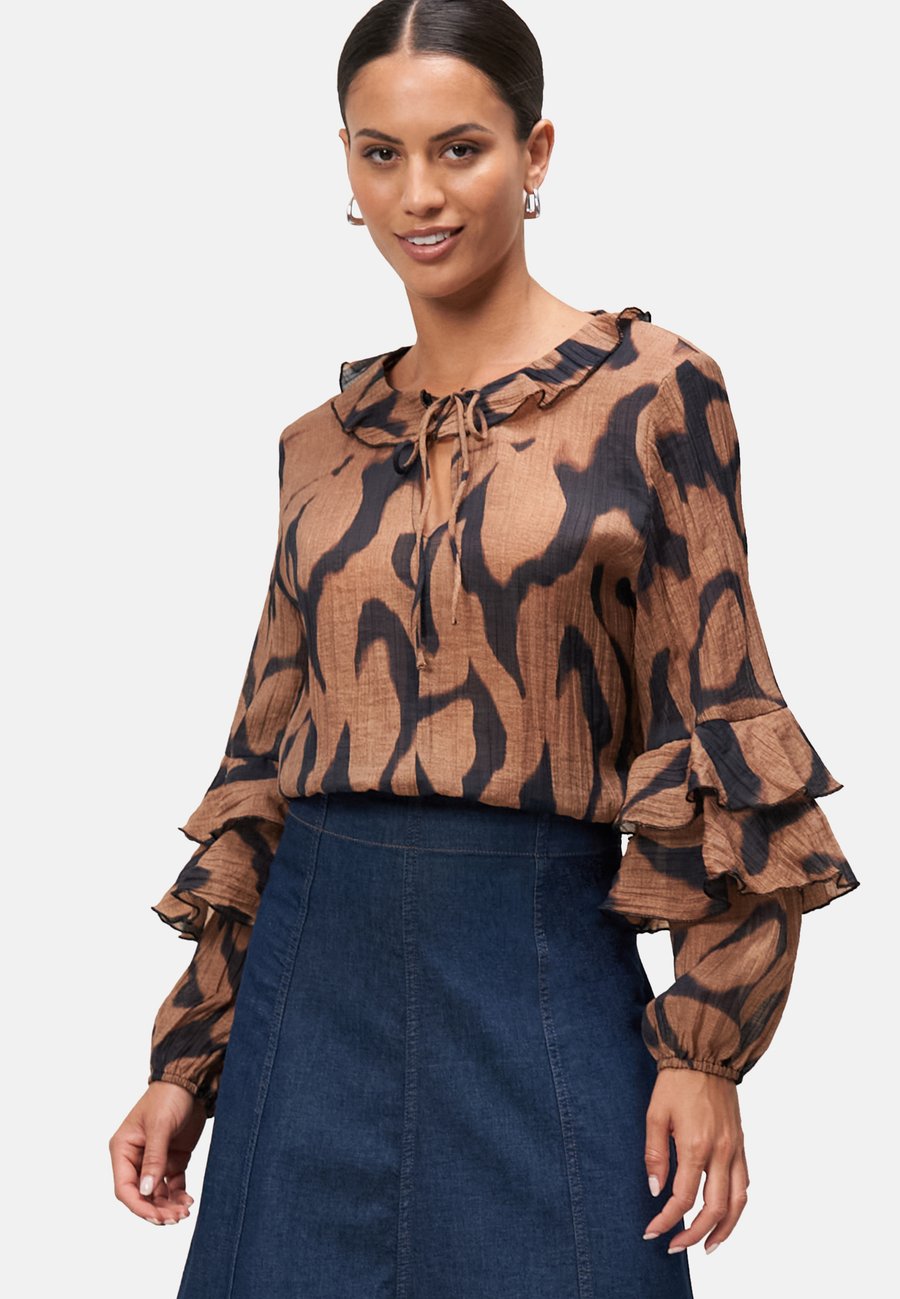 Блуза zero CRINKLE MIT VOLANTS, Blackcamel/Brown
Блуза zero CRINKLE MIT VOLANTS, Blackcamel/Brown