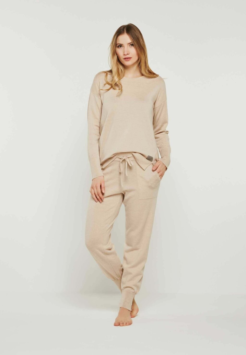Джемпер BELLA MERINO WOLLE LANGARM PULLOVER MIT RUNDHALS YOU LOOK PERFECT, бежевый
Джемпер BELLA MERINO WOLLE LANGARM PULLOVER MIT RUNDHALS YOU LOOK PERFECT, бежевый