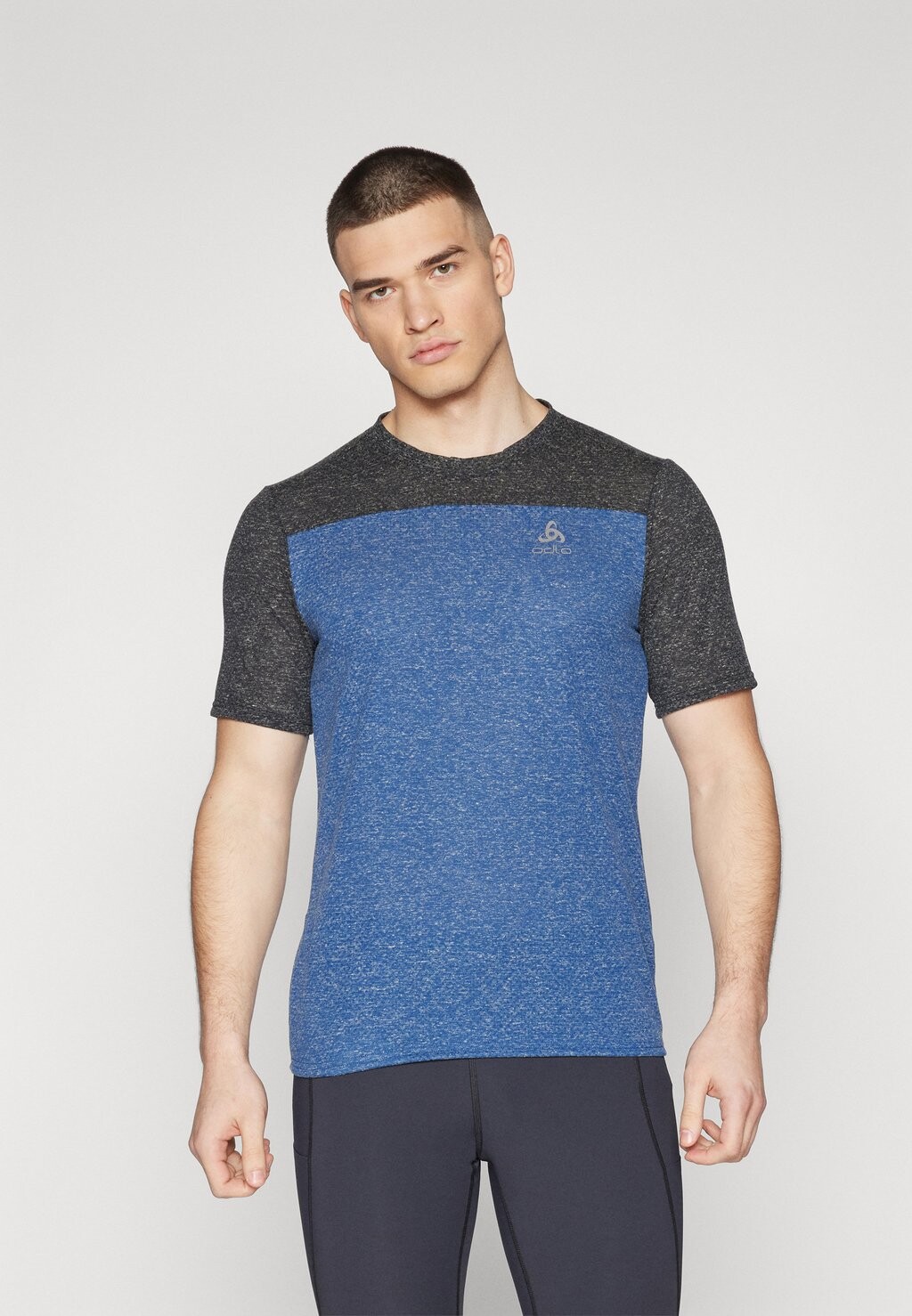 Футболка с принтом CREW NECK ODLO, цвет black/limoges
Футболка с принтом CREW NECK ODLO, цвет black/limoges