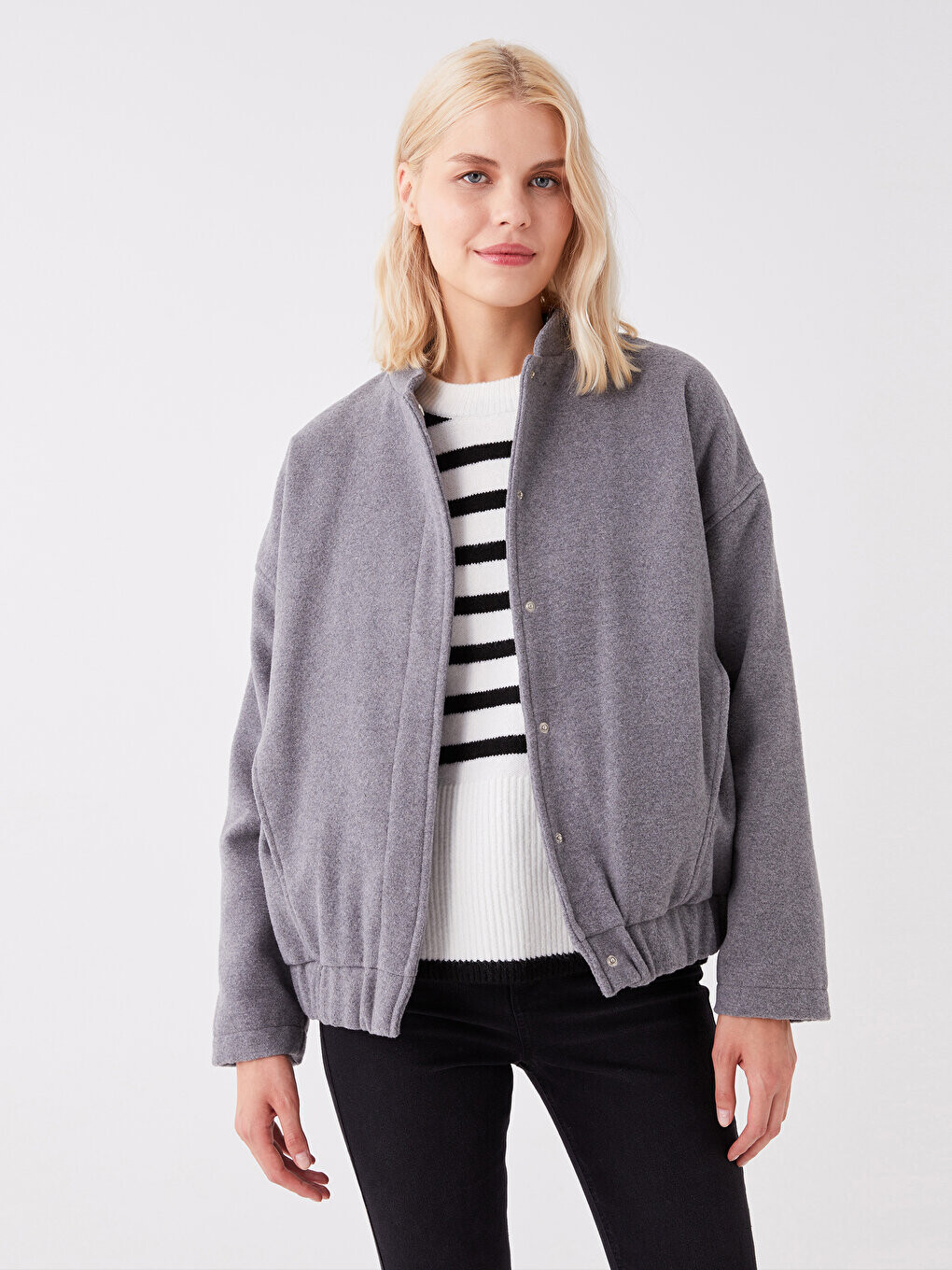 Простая женская студенческая куртка оверсайз с длинными рукавами LCW Casual, светло-серый меланж
Простая женская студенческая куртка оверсайз с длинными рукавами LCW Casual, светло-серый меланж