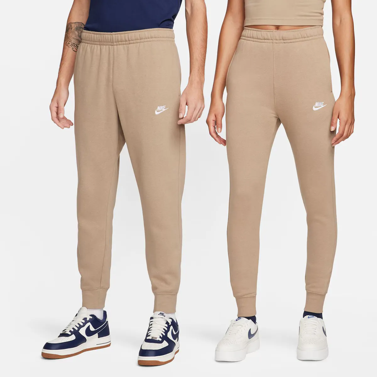 Мужская спортивная одежда Club флисовые брюки Nike, цвет Caqui
Мужская спортивная одежда Club флисовые брюки Nike, цвет Caqui