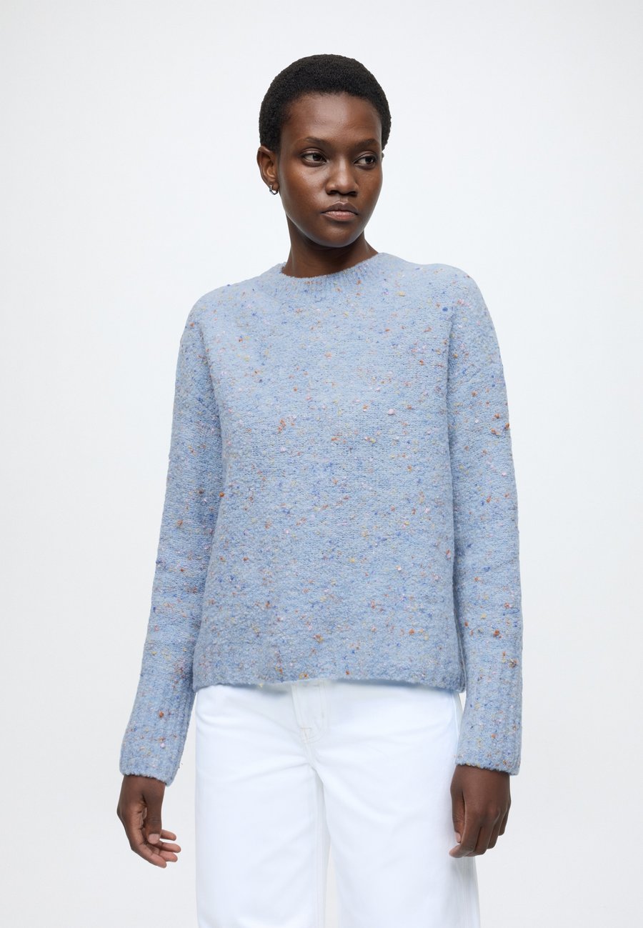 Джемпер Marc O'Polo DENIM KNIT PULLOVER, CREW NECK, LONGSLEEVE, Blue Dusk/Light Blue
Джемпер Marc O'Polo DENIM KNIT PULLOVER, CREW NECK, LONGSLEEVE, Blue Dusk/Light Blue