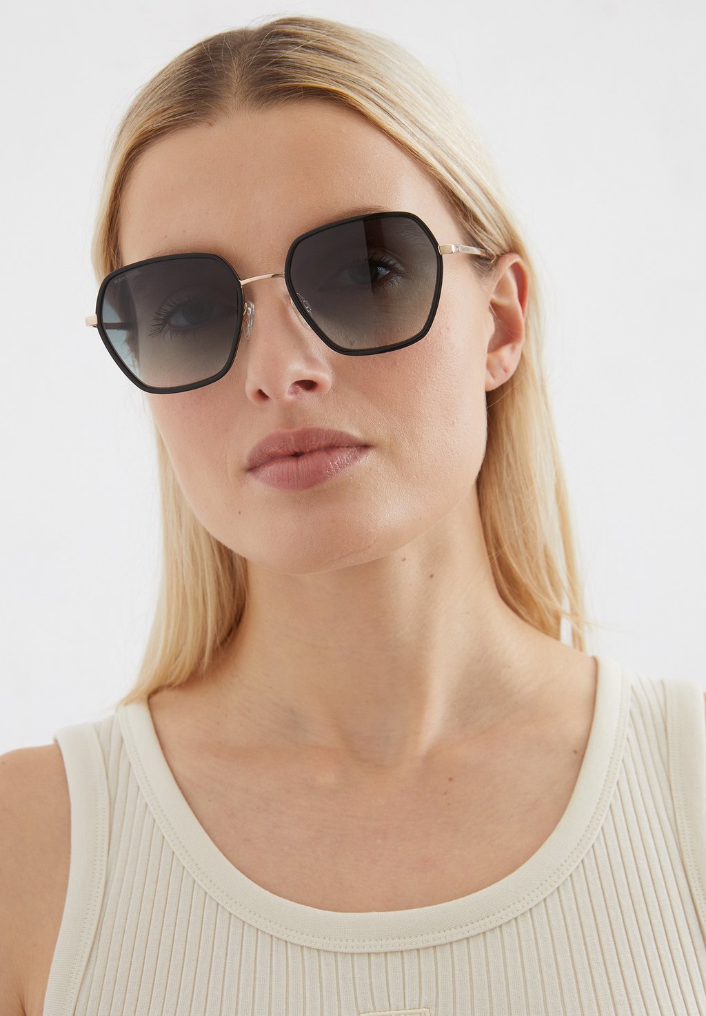 Солнцезащитные очки Marc O'Polo, черный
Солнцезащитные очки Marc O'Polo, черный