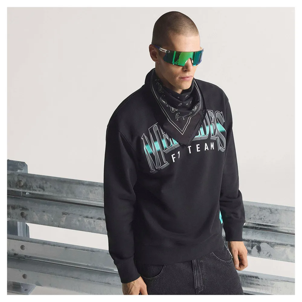 Толстовка adidas Mercedes-AMG Petronas F1 Team Las Vegas, черный
Толстовка adidas Mercedes-AMG Petronas F1 Team Las Vegas, черный