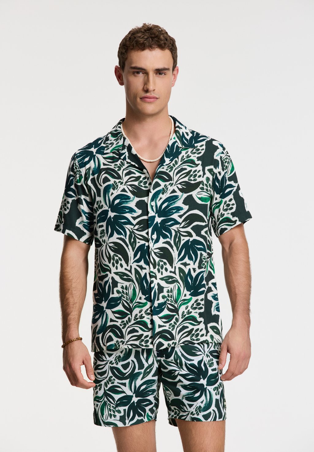 Рубашка LEAFS Shiwi, зеленый
Рубашка LEAFS Shiwi, зеленый