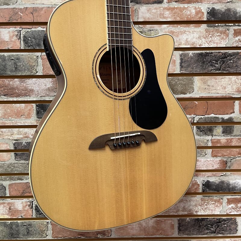 Акустическая гитара Alvarez AG60CE Artist Grand Auditorium Acoustic Electric w/Cutaway EQ & Tuner
Акустическая гитара Alvarez AG60CE Artist Grand Auditorium Acoustic Electric w/Cutaway EQ & Tuner