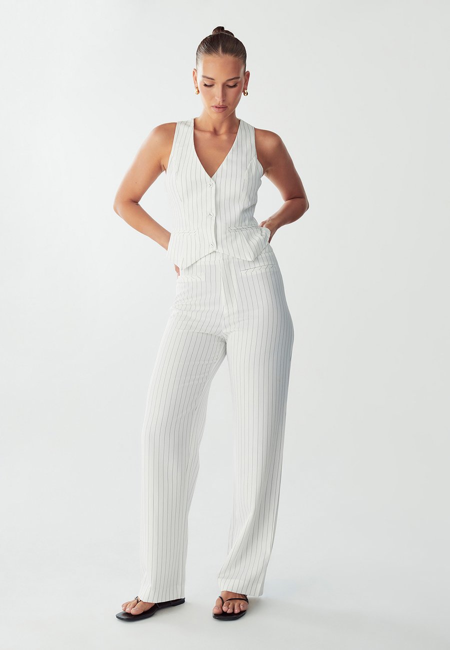 Брюки WILLA KATHERINE , White Pinstripe/White
Брюки WILLA KATHERINE , White Pinstripe/White
