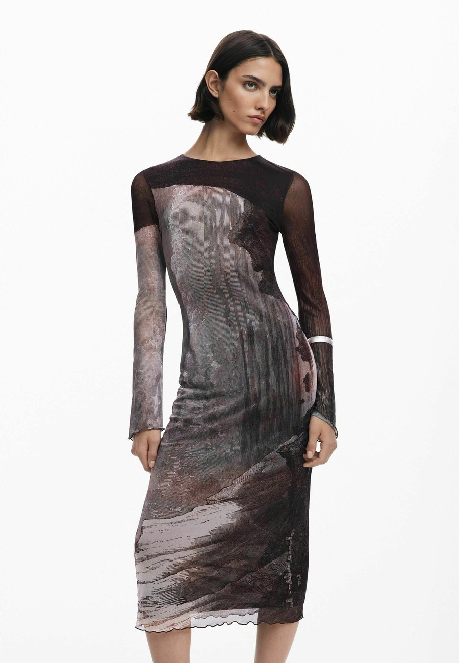 Платье Desigual Shift dress, Mix/Light Brown
Платье Desigual Shift dress, Mix/Light Brown