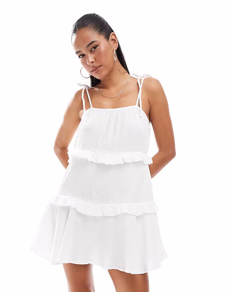 Мини-сарафан New Look многоярусный белого цвета
Мини-сарафан New Look многоярусный белого цвета