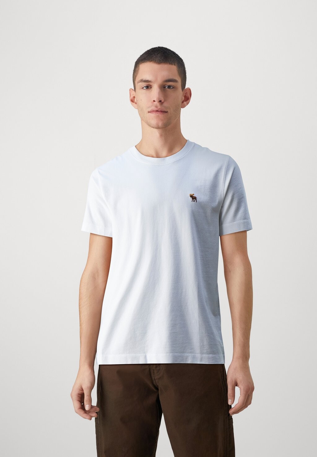 Футболка базовая LIFELIKE ICON CREW NEUTRALS Abercrombie & Fitch, цвет bright white
Футболка базовая LIFELIKE ICON CREW NEUTRALS Abercrombie & Fitch, цвет bright white