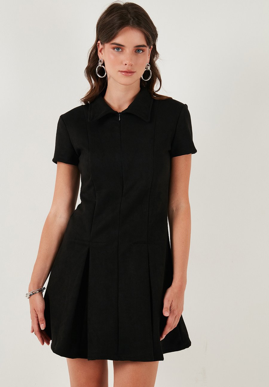 Платье LELA REGULAR FIT, Black
Платье LELA REGULAR FIT, Black